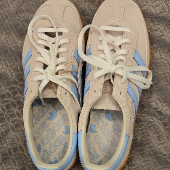 Adidas Handball Spezial Cream and Light Blue Sneakers Size 7 NWT - Picture 2 of 6